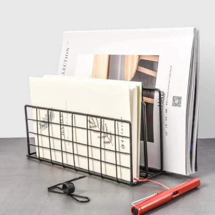 organiseur de courrier en fer